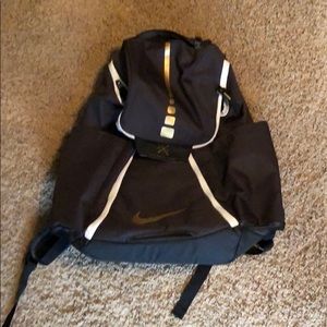 Nike elite bag